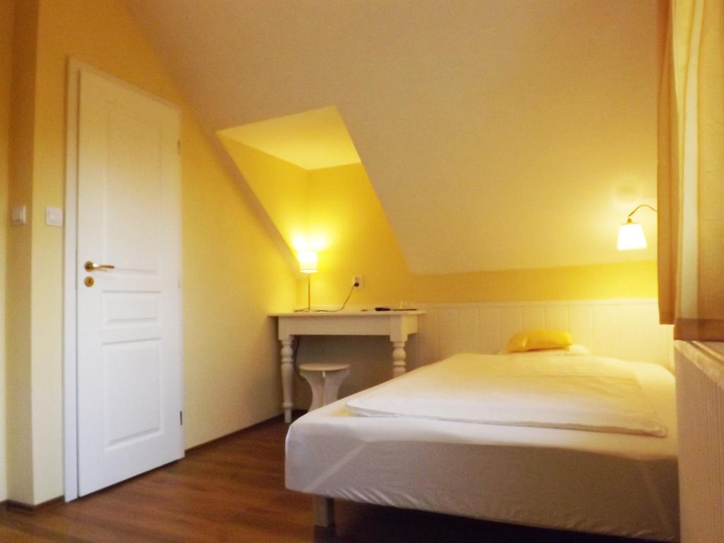 Villa Sipeky Senec Rum bild
