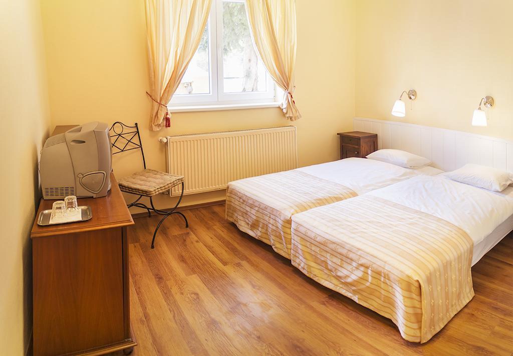 Villa Sipeky Senec Rum bild